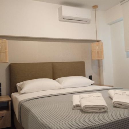 Q Luxury Rooms Paleros מראה חיצוני תמונה