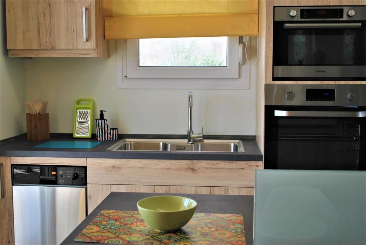Q Luxury Rooms Paleros מראה חיצוני תמונה