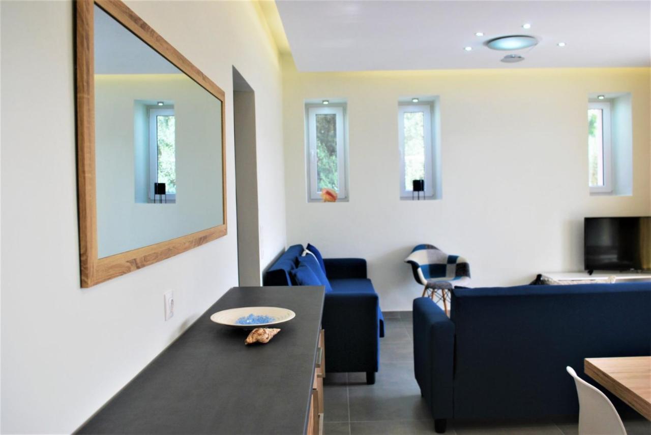 Q Luxury Rooms Paleros מראה חיצוני תמונה