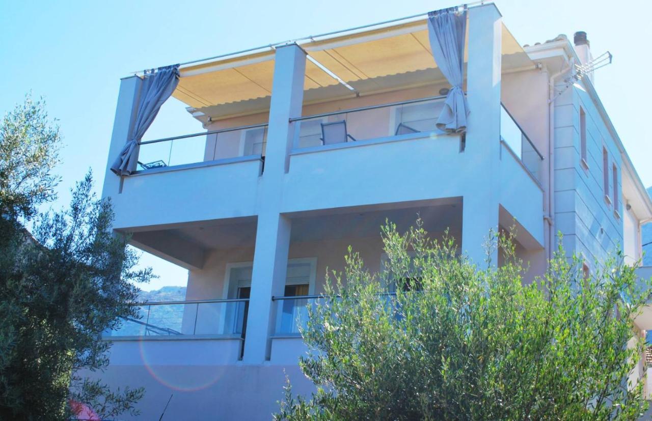 Q Luxury Rooms Paleros מראה חיצוני תמונה