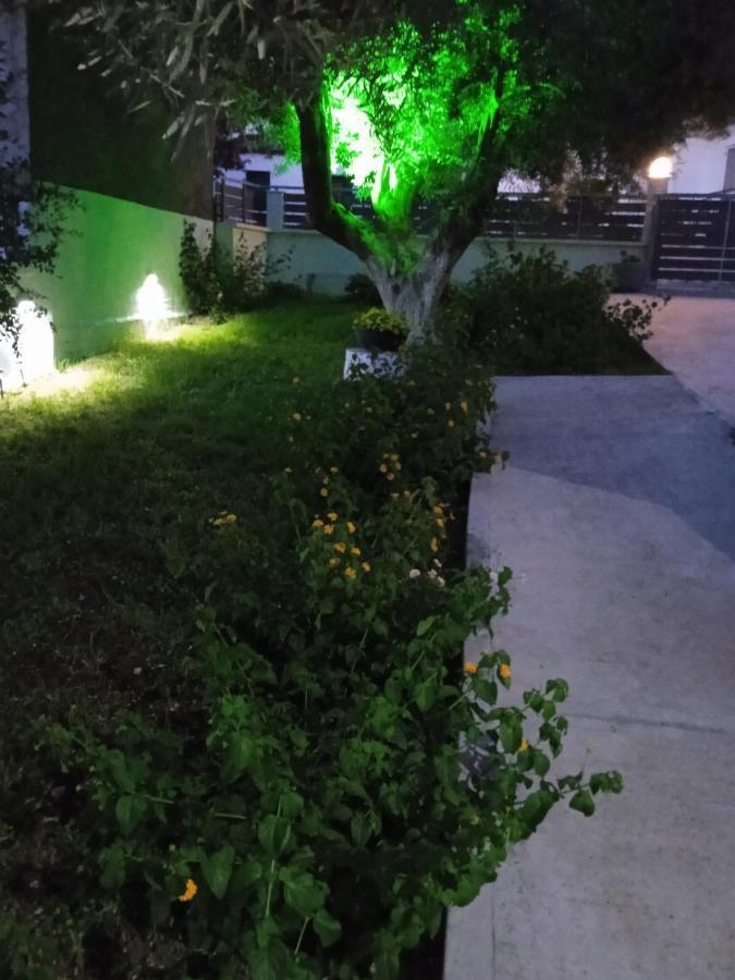 Q Luxury Rooms Paleros מראה חיצוני תמונה