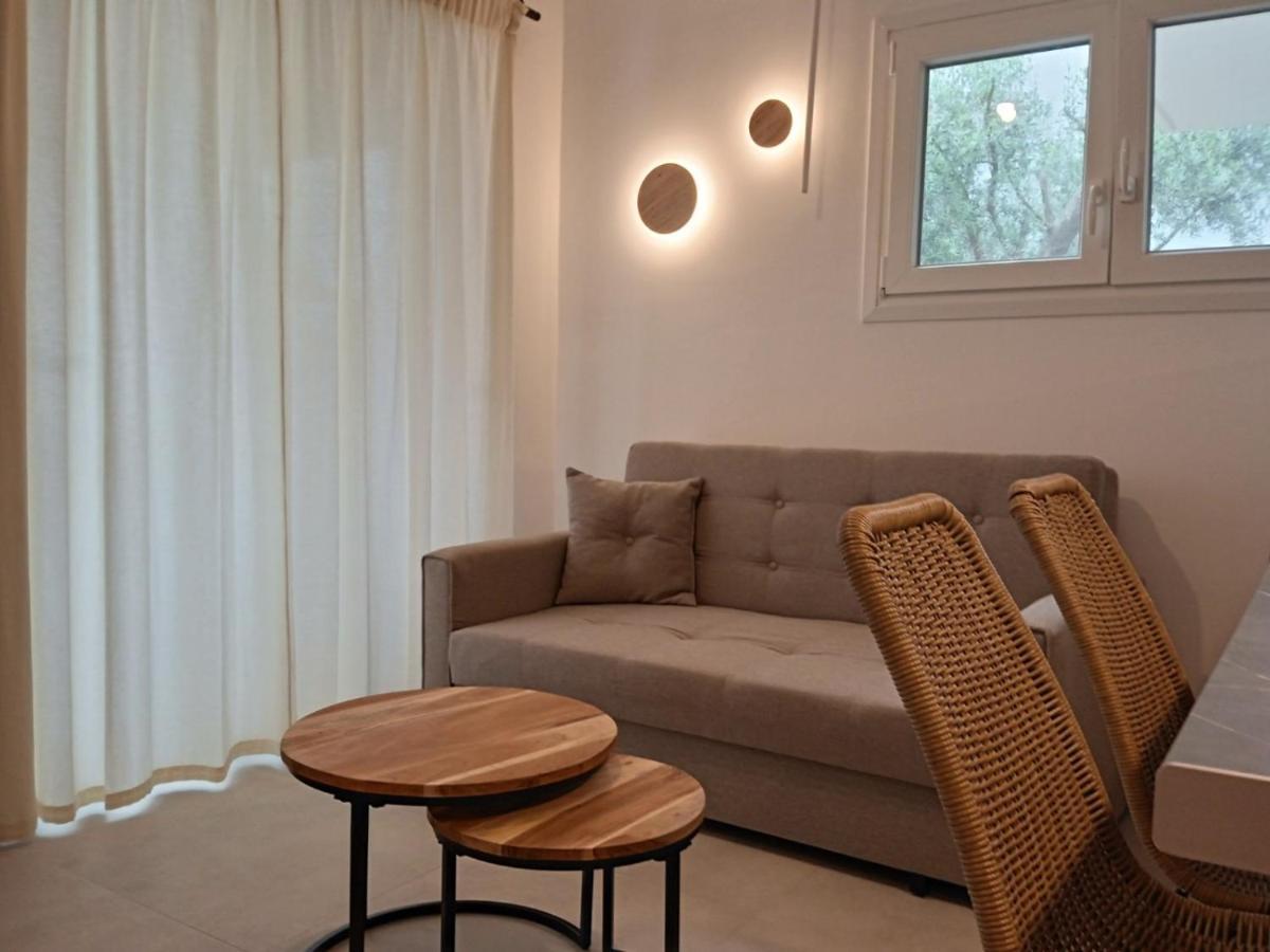 Q Luxury Rooms Paleros מראה חיצוני תמונה